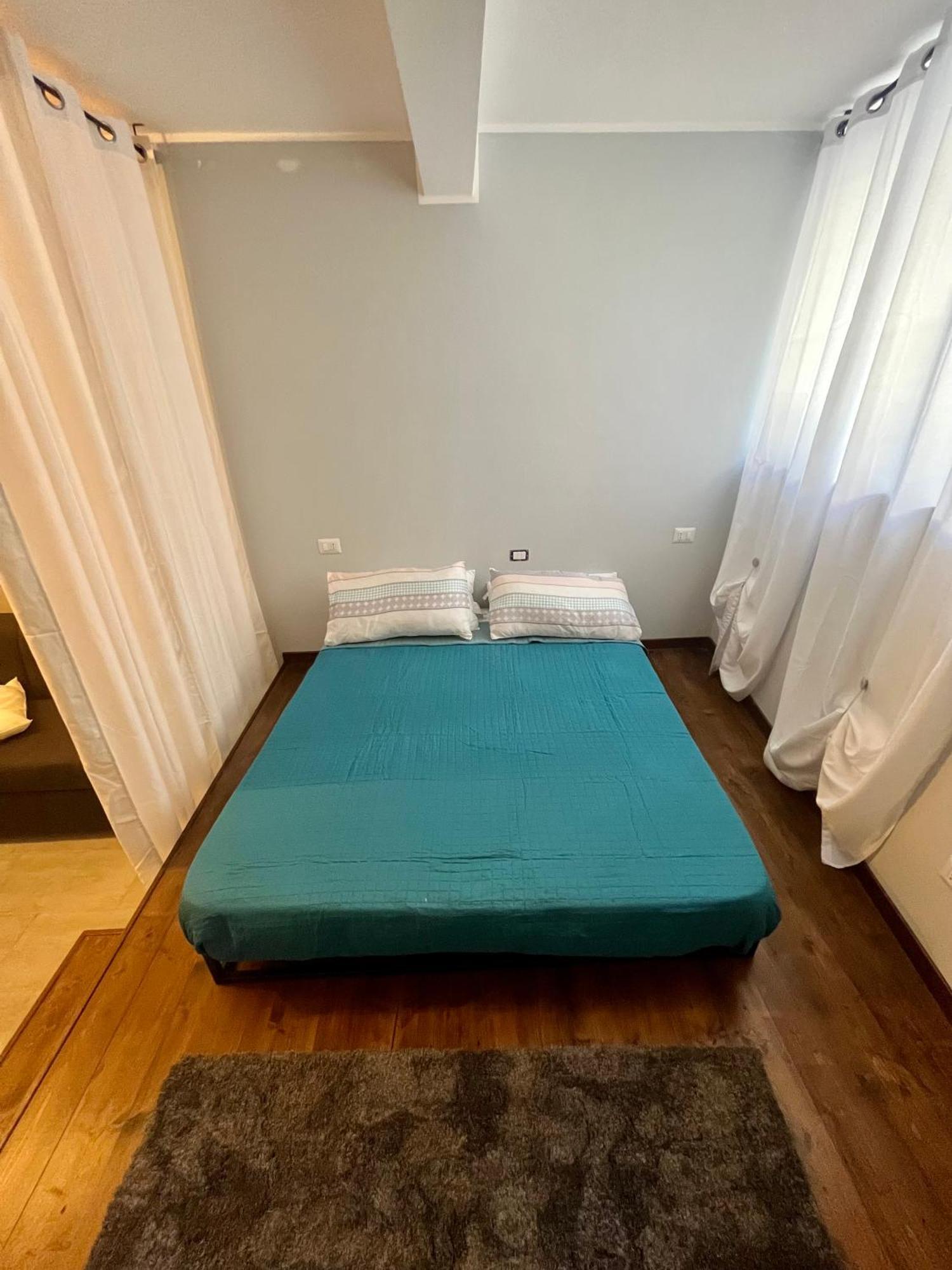 Residenza Elegante - A 5 Fermate Dal Duomo Villa Milano Exteriör bild
