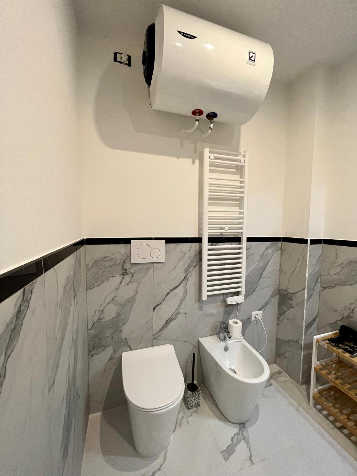 Residenza Elegante - A 5 Fermate Dal Duomo Villa Milano Exteriör bild